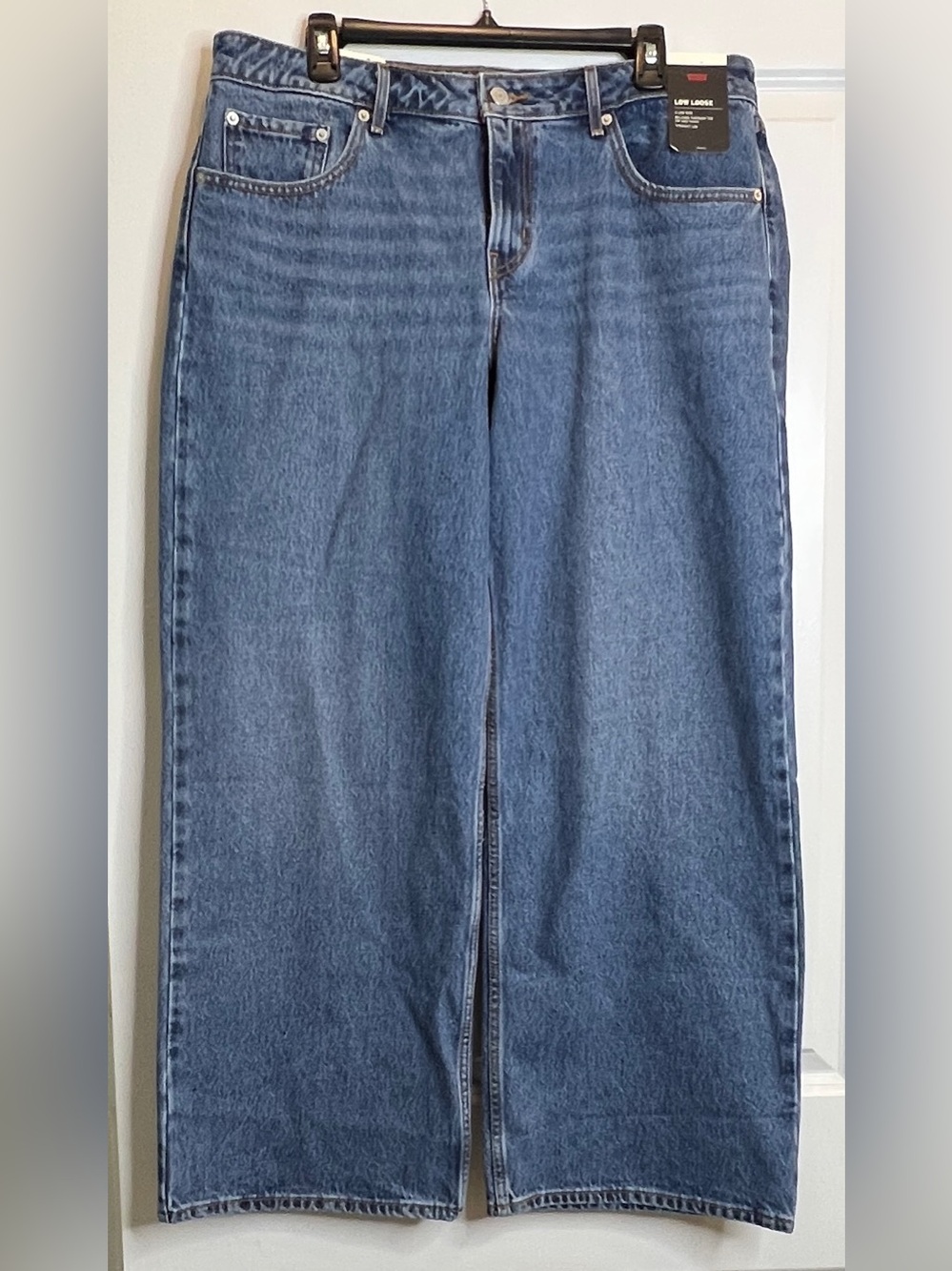 NWT Levi’s Premium Low Loose Jeans Medium Wash Wide Leg 100% Cotton 32x30 Y2K
